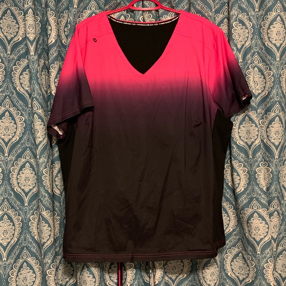 Koi Lite Size 3X Ombré Black & Pink Scrub Top